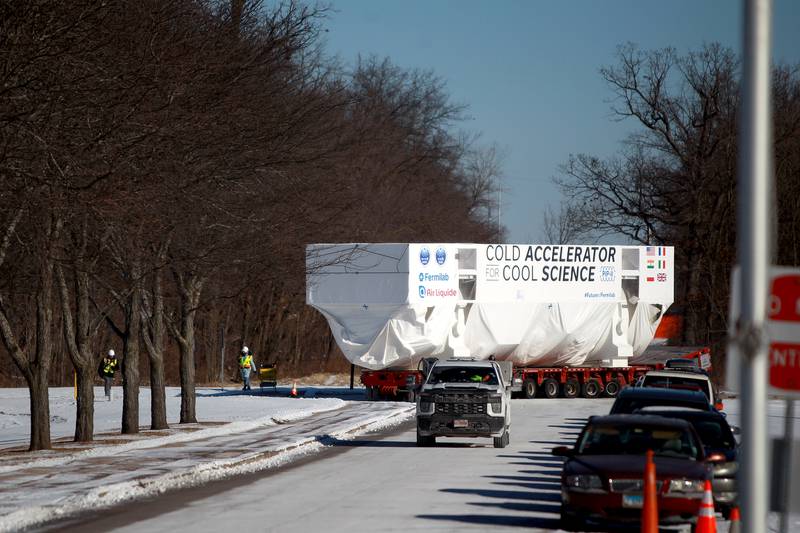 Fermi National Accelerator Laboratory (Fermilab) moved a 95-ton coldbox on Wednesday, Jan. 15, 2025, following a two month journey from France to Batavia. The coldbox is a crucial piece of equipment for the lab’s new Proton Improvement Plan II (PIP-II) particle accelerator project.