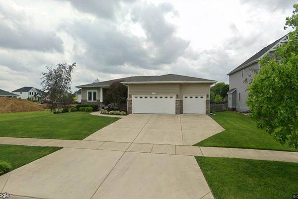 Sale closed in Oswego: $638,000 for a property