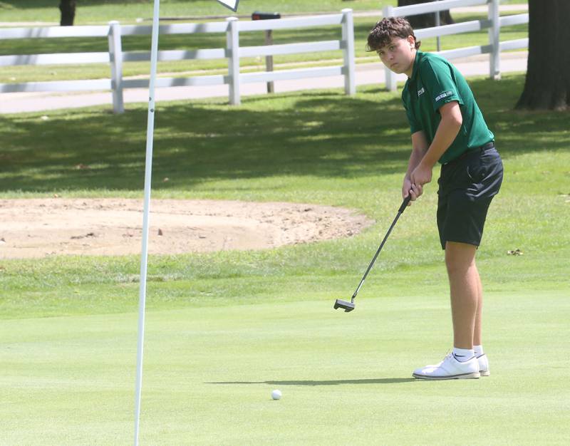 St. Bede's Calen Cass, puts toward the one hole during the Streator Bulldog Invitational on Monday, Aug. 25, 2025 at Eastwood Golf Course in Streator.