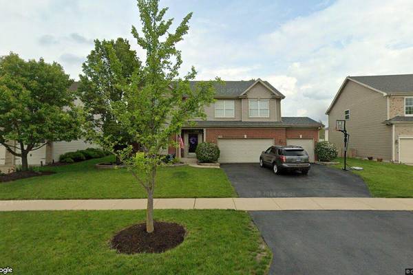 Single-family home sells for $500,000 in Oswego