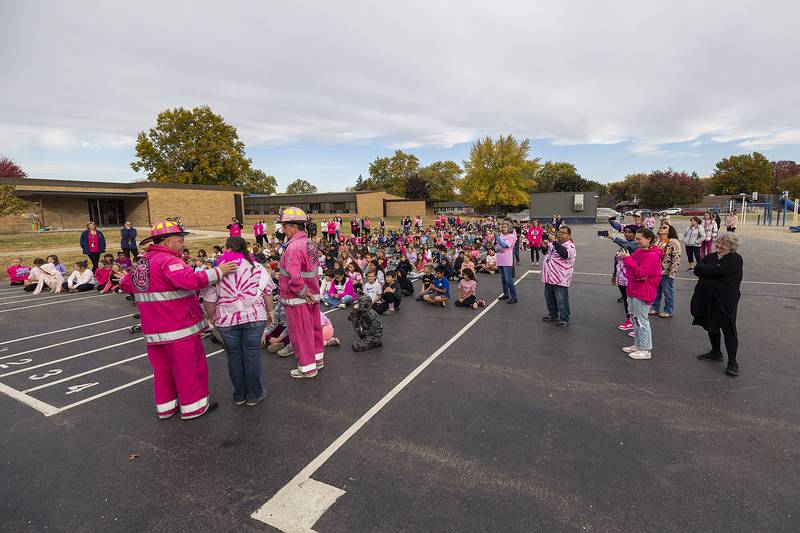 The students, staff and teachers of Washington School in Sterling come out in support of aide Peggy Craft on Wednesday, Oct. 23, 2024. The school and Pink Heals of the Sauk Valley, showed Craft much love as she battles cancer.