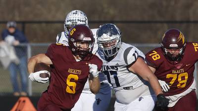 Richmond-Burton, Hunter Carley find big plays to get past Monmouth-Roseville in 3A
