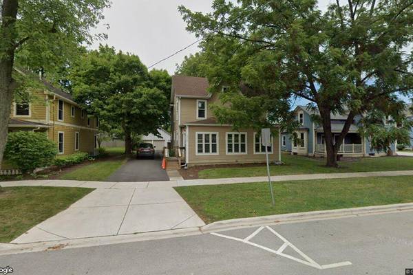 Plainfield: Single-family home goes for $489,990