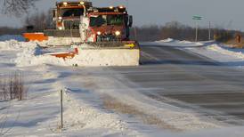 Blizzard warning in northern Illinois prompts school closures for Monday