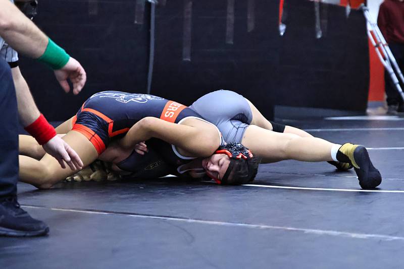 EP's Ayden Grawe pinned Le-Win-Stockton's Emma Smith on Saturday, Jan. 10, 2026, during the first annual EP Girls Wrestling Invite. Grawe wrestled her way to a 6th place finish at the 125 pound weight class.
