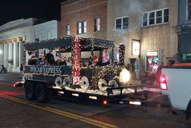Photos: Peru hosts Lighted Christmas Parade