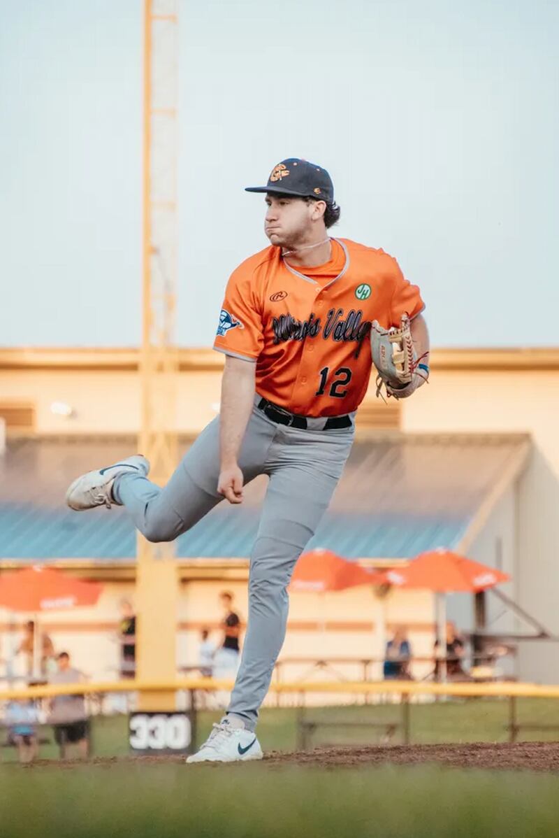 Illinois Valley's Ryan Niedzwiedz follows through on a pitch Monday, July 29, 2024, during the Pistol Shrimp's Prospect League game in Clinton, Iowa.