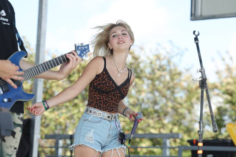 Photos Shorewood Crossroads Festival Shaw Local