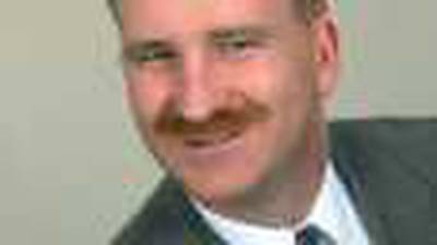 Full-time commitment from McCracken, holds senior real estate specialist designation