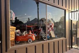 New Spring Valley vendor store offers antiques, collectibles, gifts