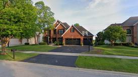 Naperville: Single-family home sells for $900,000