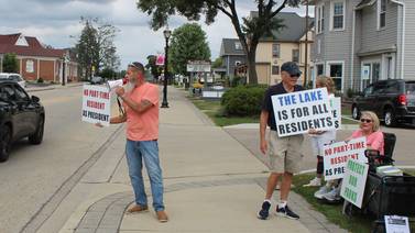 Crystal Lake residents rally for park district – and against recent park board actions