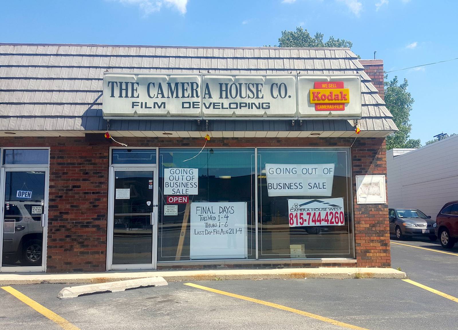 Joliet's last independentlyowned photo and camera shop closes its