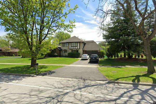Downers Grove: Single-family home goes for $500,000