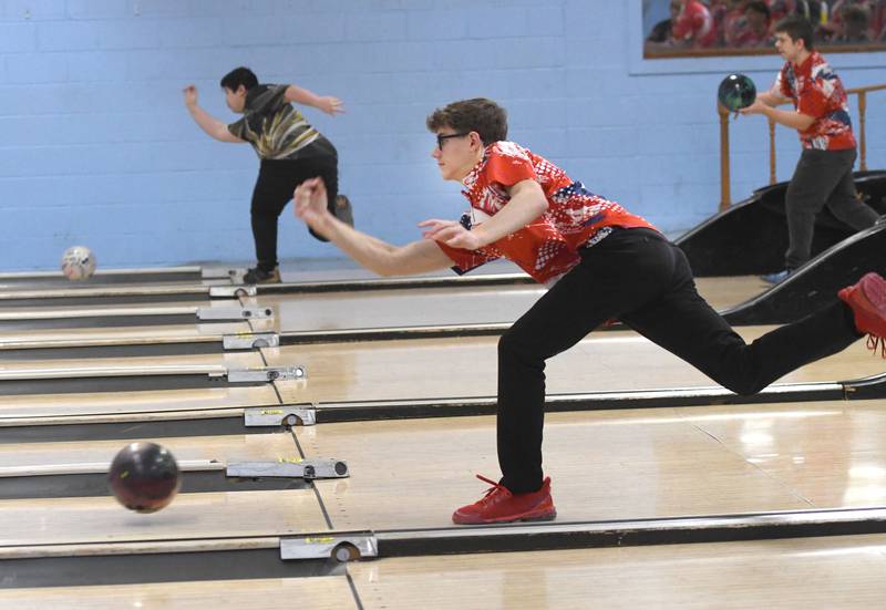 Oregon's RJ Keene releases the ball during a match with Harvard at Town & Country Lanes in Mt. Morris on Friday, Dec. 19, 2025.