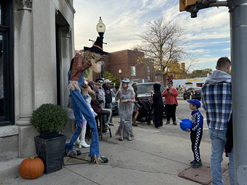 Scarecrows are usually meant for crows, but sometimes they work on racecar drivers.
