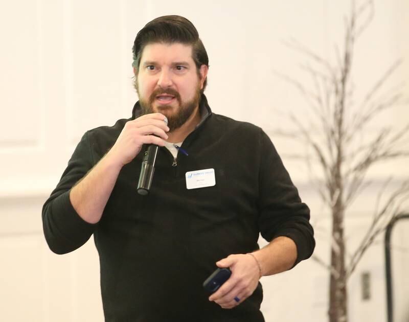 Illinois Valley Chamber of Commerce executive director Bill Zens delivers a speech during the OSF Community Breakfast Regional Update on Tuesday, Nov. 28, 2023 at Senicas Oak Ridge in La Salle.