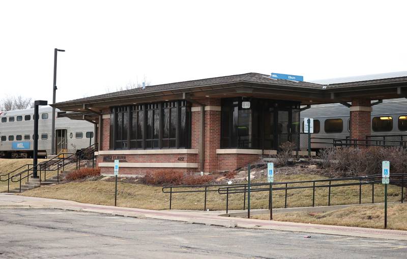 A train arrives Thursday, Jan. 12, 2023, at the Elburn Metra Station.