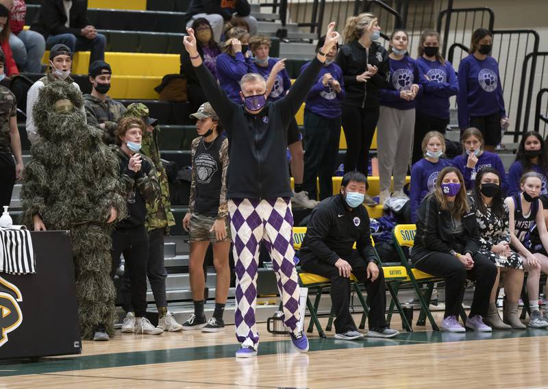Hampshire head coach Eric Samuelson during their game against Crystal Lake South on Friday, January 14, 2022 at Crystal Lake South High School.