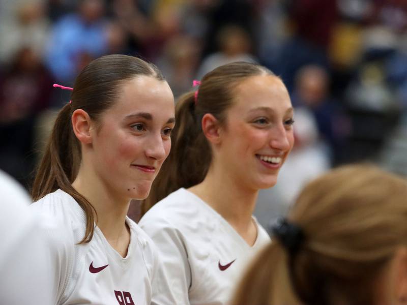 Smith sisters shine in senior season, help lead Prairie Ridge volleyball back to state