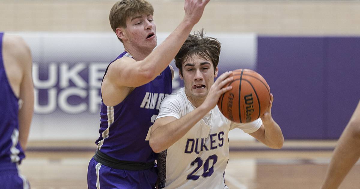 Boys basketball Dixon survives 13point fourthquarter rally to top