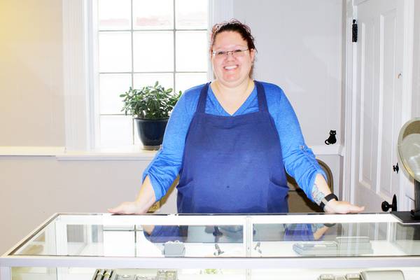 Oregon jeweler creates custom satisfaction