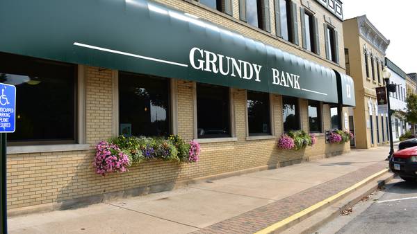 Grundy Bank to host Scholarship Essay Contest for local high school seniors 