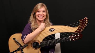 Muriel Anderson’s Saturday-After-Thanksgiving concert set for Nov. 29 in Downers Grove 