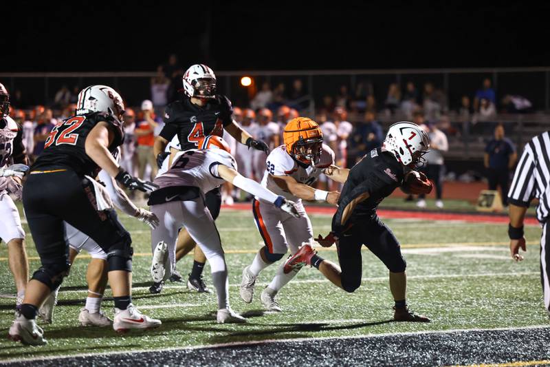 Bradley-Bourbonnais' Kyren Edmon runs in a touchdown during the Boilermakers' victory over Stagg on Friday, Sept. 26, 2025.