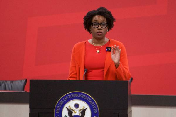 Underwood to hold town hall meeting Monday at Oswego High School