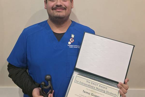 Kankakee Community College graduate honored with DAISY Award for compassionate patient care 