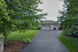 Single-family home sells for $482,000 in Algonquin