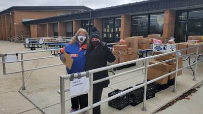 Lincoln Junior High in La Salle hosts final food drive of 2020