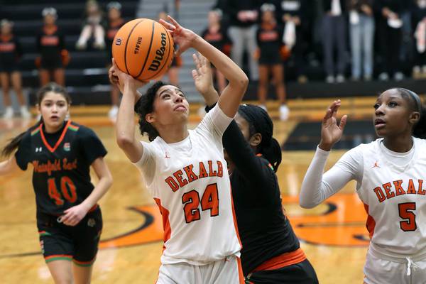 Naz Dean’s defensive surge in third quarter helps DeKalb put away Plainfield East
