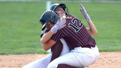 Kendra Carroll races home, Prairie Ridge defeats Antioch to reach state for 1st time