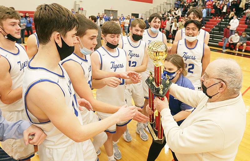 Photos Colmone Classic basketball championship LP vs Princeton Shaw