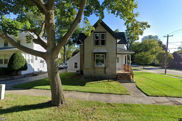 Residential home built in 1912 sells for $375,000 in Algonquin