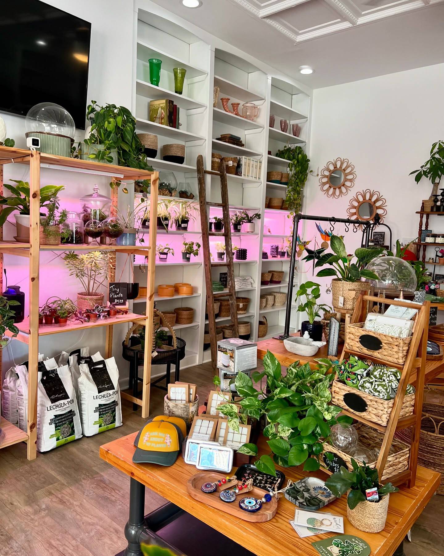 Internode Greenery & Home is one of the many charming small businesses located along The First Hundred Miles of Route 66.

Photo provided by Heritage Corridor Destinations