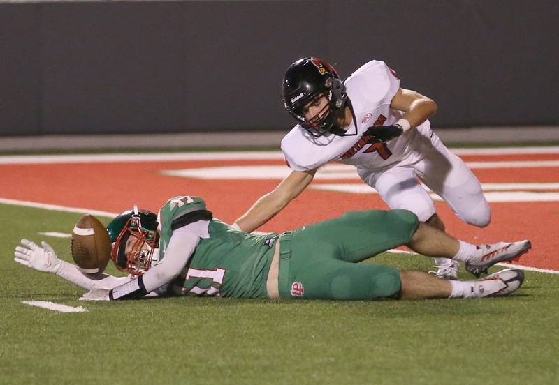 L-P's Kaleb Kennedy misses a pass near the goal line as Metamora's Avery Grebner defends on Friday, Sept. 1, 2023 at Howard Fellows Stadium.