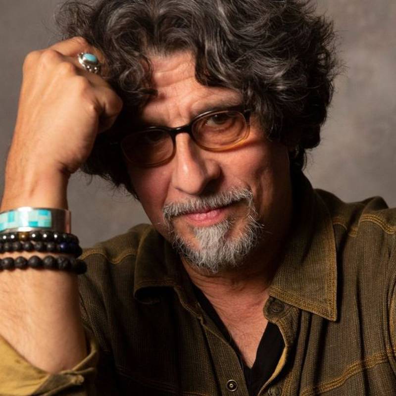 Guitarist and songwriter Dan Navarro, formerly of the acclaimed acoustic duo Lowen & Navarro, will perform at the The Venue in downtown Aurora at 7 p.m. Feb. 14 & 15.