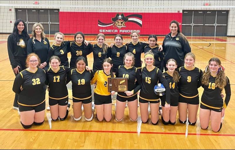 Putnam County captured the Seneca Regional championship, defeating Ottawa Wallace 25-16, 25-15. The Lady Pumas advanced to sectional on Mondday at Lexington. Team members are (front row, from left) Samantha Marciniak, Mya Barajas, Britney Trinidad, Jaycee Dickey, Myah Richardson, Finely Rue, Avery Grasser, Layton Rue, and  Kennedy Holocker; and (back row) coaches Arika Richardson and Julie Zuniga, Tinlee Sistek, Alicia Barreras, Eden Carlson,  Aurora Bickerman, Diana Ely, Natalie Villagomez, and coach Shannon Jenkins.