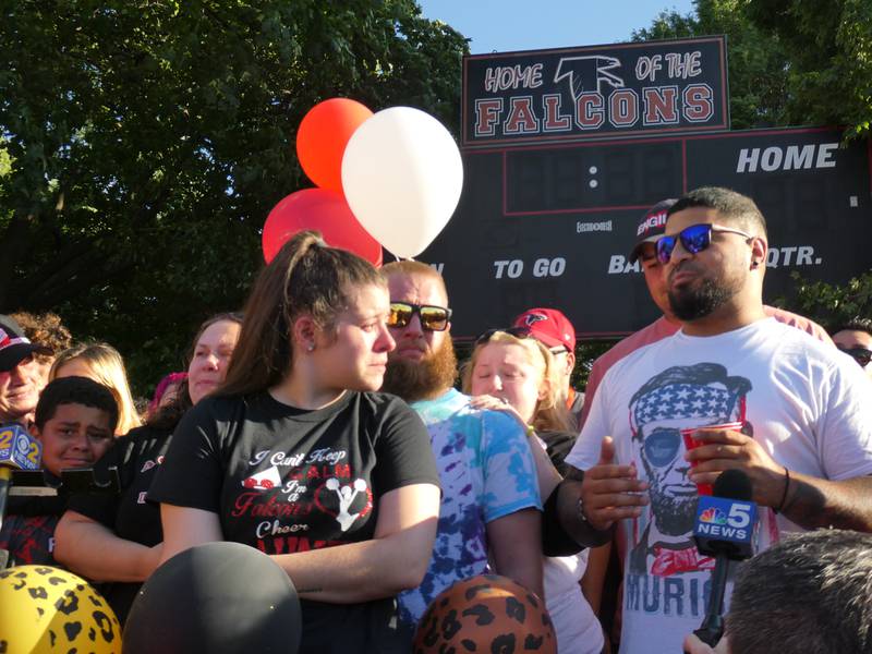 A prayer vigil and balloon release was held at Oriole Park in Chicago on Monday night, August 1, 2022 to mourn the loss of seven killed, including Lauren Dobosz and her four children, in a tragic car crash that occurred Sunday on I-90 near Hampshire.