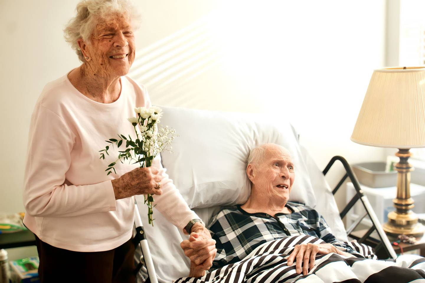 Ahead of Valentine’s Day, resident couples at Lake Barrington Woods gathered for a vow renewal ceremony celebrating decades of marriage and partnership.