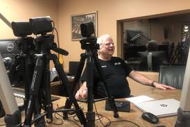 Harvard’s all-volunteer radio station 101.3-FM celebrates 10 years on air
