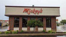 Mystery Diner in Crest Hill: Mickey’s Gyros serves up more than gyros