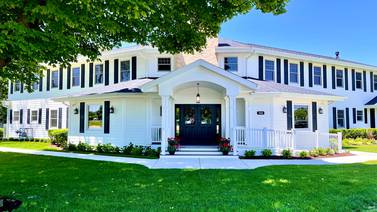 Lake Geneva-area boutique hotel offers fine dining, live music & private luxury for adults