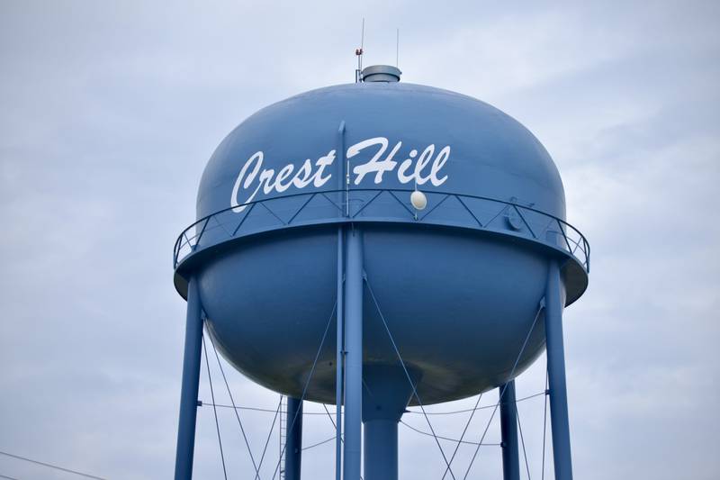 crest hill, water tower
