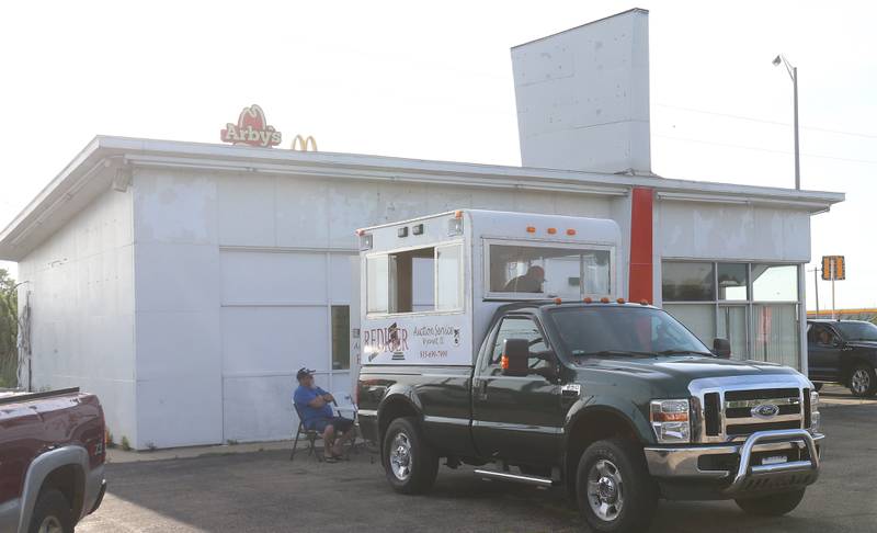 Rediger Auction Service held a live auction on Thursday, Aug. 7, 2025 at the property located at 1350 May Road in Peru. The 1 story, 1,500 sq ft, concrete block building has a lot size of 0.35 acre. The property's original use was a gas station. The property did not receive any bids. Please direct any questions regarding the property or a private viewing to Jon at Rediger Auction 815- 699-7999 or e-mail on.redigerauction@gmail.com.