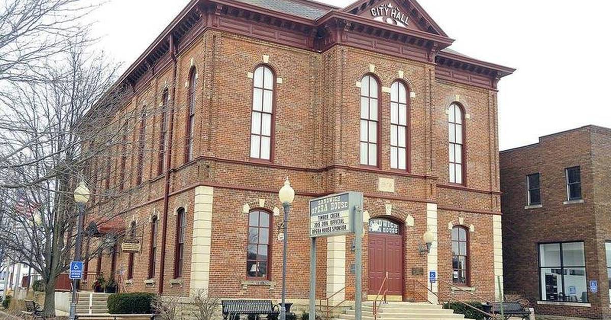 Bad Momz of Comedy to bring the laughs to Sandwich Opera House on Jan. 24