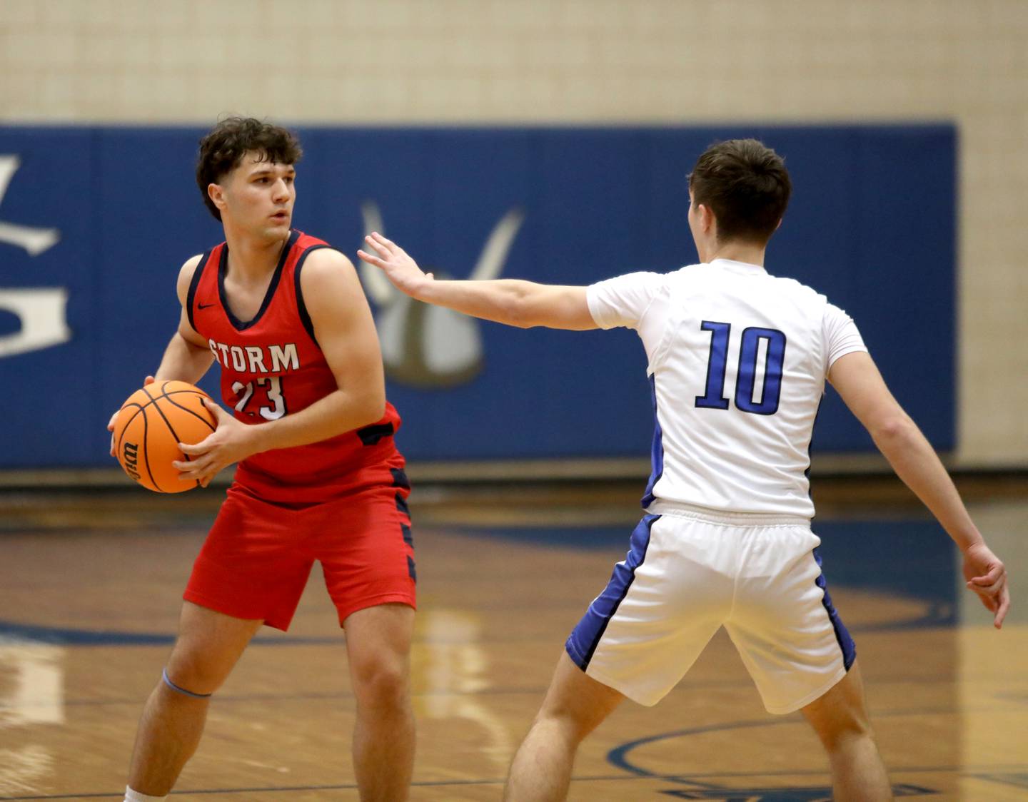 South Elgin’s Frank Clemente looks to pass the ball during a game against Geneva on Monday, Nov. 25, 2024 in Geneva.